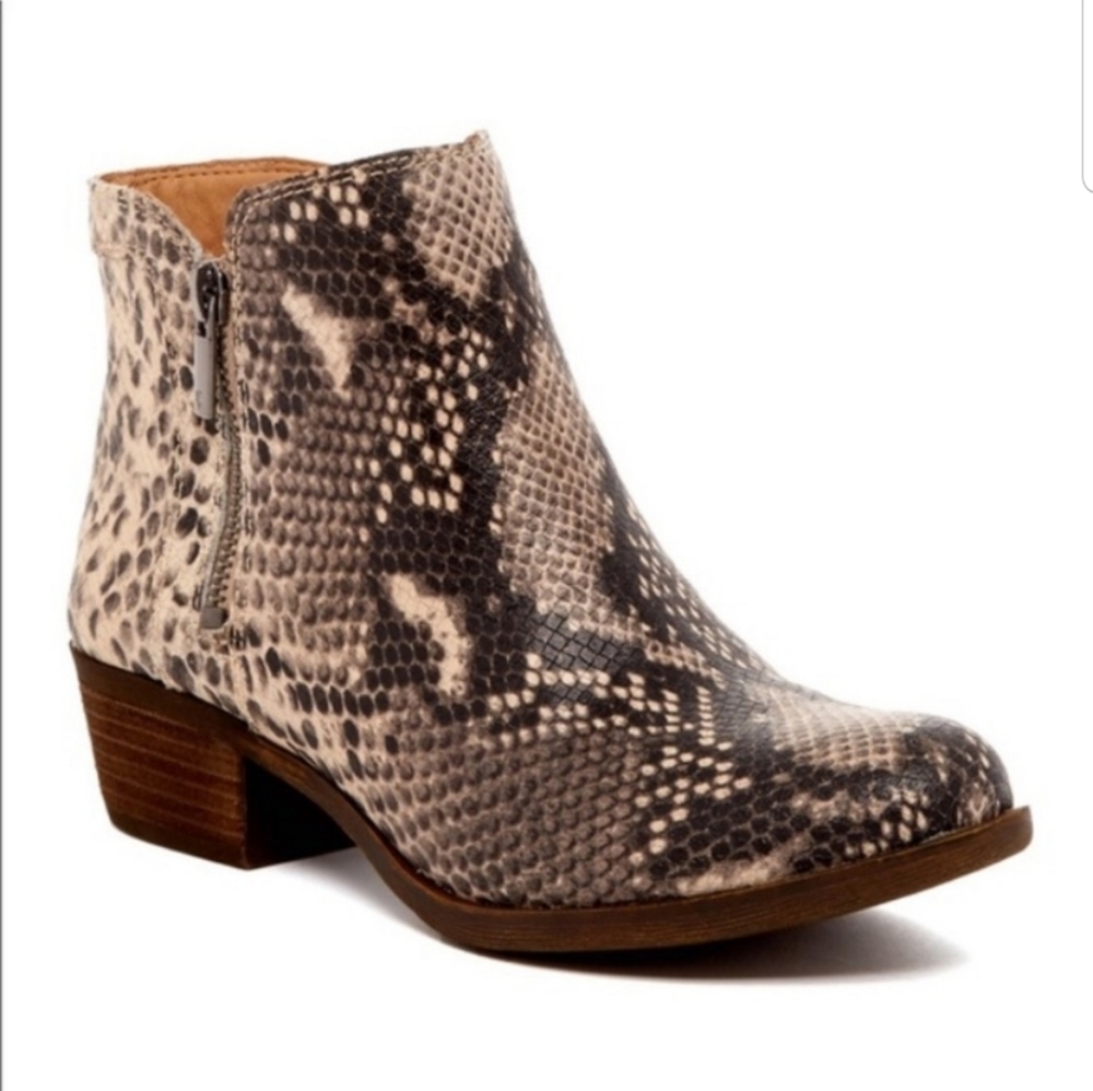 Womens Lucky Brand Breah snakeskin booties sz 13